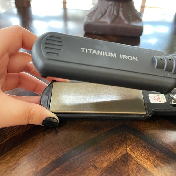 HairKop USA Super Ionic 865 Iron - Picture 4 of 6